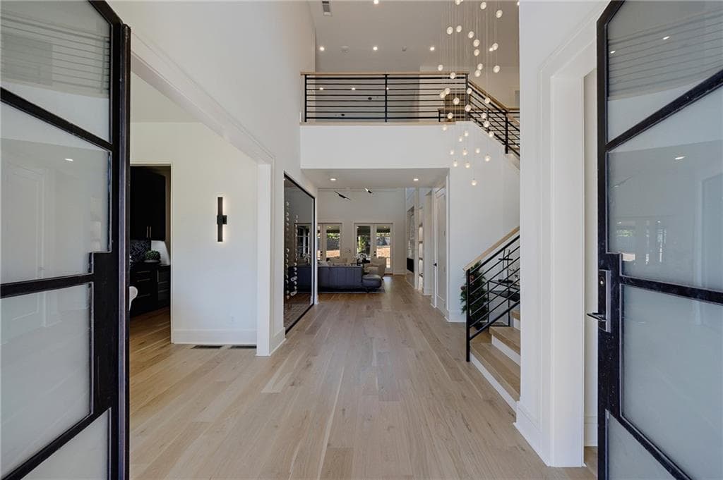 5 bedroom, 6 bathroom, 5,004 sq ft single family residence for sale at 714 Bass Way, Sandy Springs, GA 30328 — photo 3