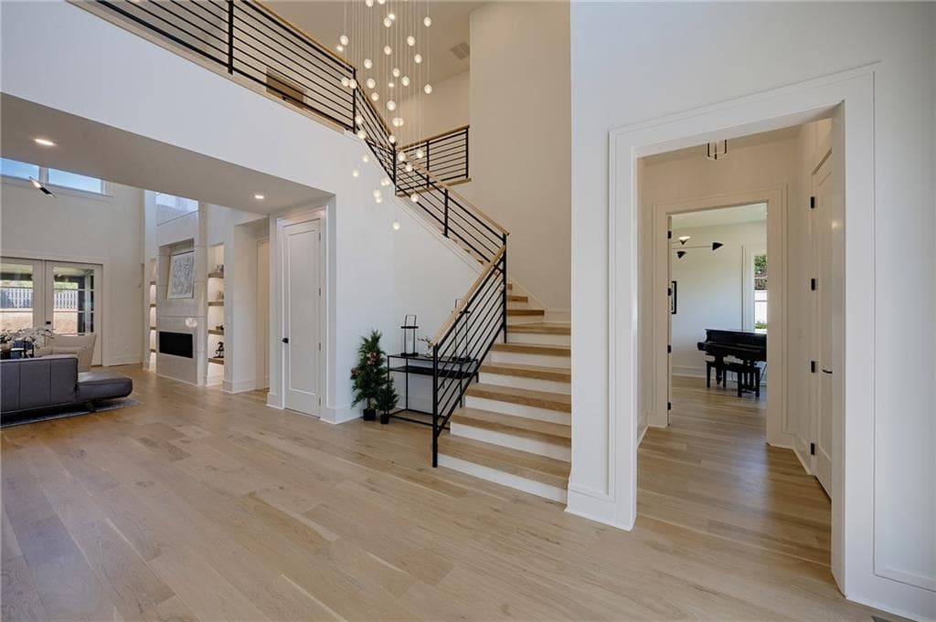 5 bedroom, 6 bathroom, 5,004 sq ft single family residence for sale at 714 Bass Way, Sandy Springs, GA 30328 — photo 6