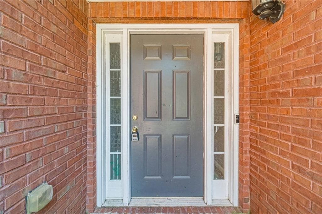 4 bedroom, 2 bathroom, 2,481 sq ft single family residence for rent at 1617 Amhearst Walk Road, Lawrenceville, GA 30043 for $2,300 a month — photo 2