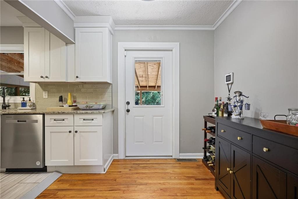 3 bedroom, 1 bathroom, 1,152 sq ft single family residence for sale at 3244 Spring Drive, Doraville, GA 30360 — photo 7
