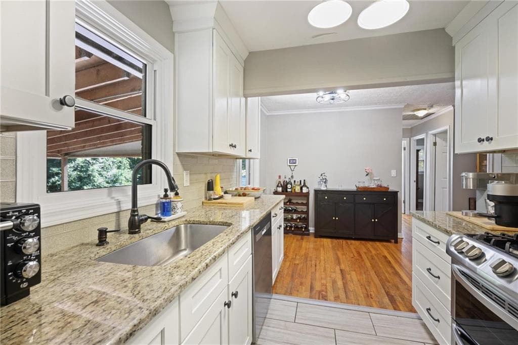 3 bedroom, 1 bathroom, 1,152 sq ft single family residence for sale at 3244 Spring Drive, Doraville, GA 30360 — photo 9