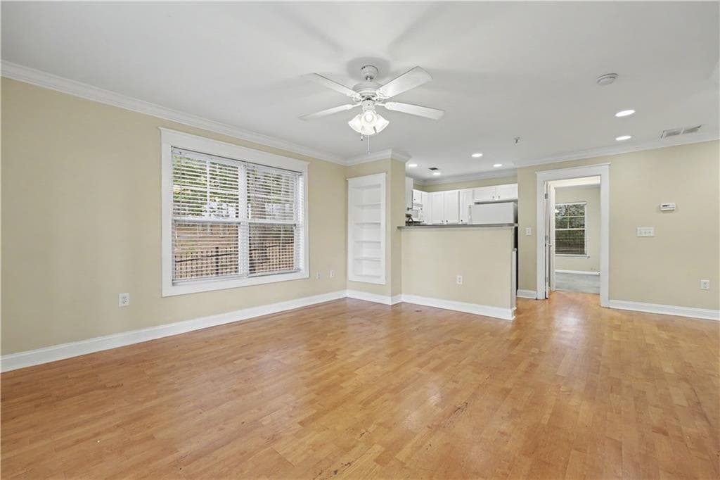 3 bedroom, 3 bathroom, 1,406 sq ft condominium under contract at 1035 Barnett Shoals Road 1120, Athens, GA 30605 — photo 4