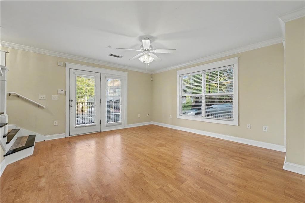 3 bedroom, 3 bathroom, 1,406 sq ft condominium under contract at 1035 Barnett Shoals Road 1120, Athens, GA 30605 — photo 6