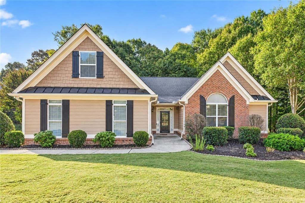 3 bedroom, 3 bathroom, 2,183 sq ft single family residence for sale at 301 Molly Way, Winder, GA 30680 — photo 1 of 35