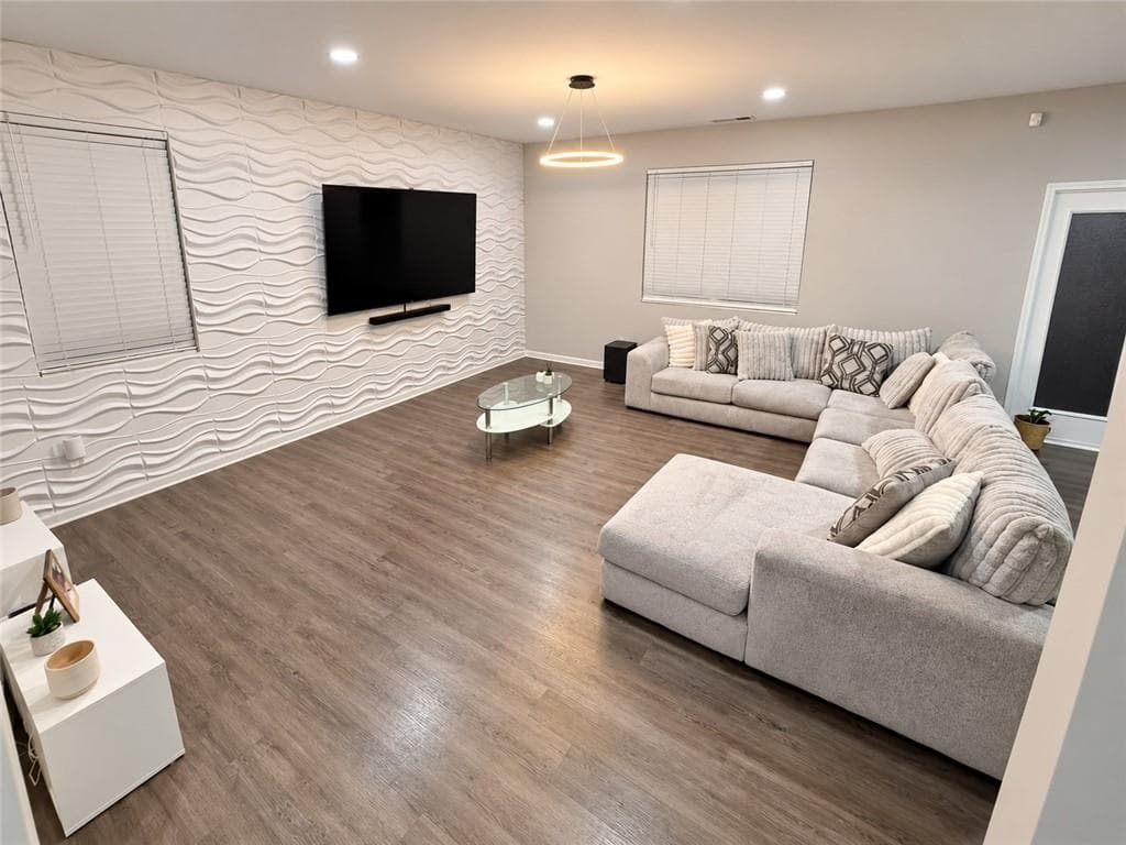 4 bedroom, 3 bathroom, 2,115 sq ft single family residence for rent at 341 Starbuck Parkway, Pendergrass, GA 30567 for $2,500 a month — photo 4