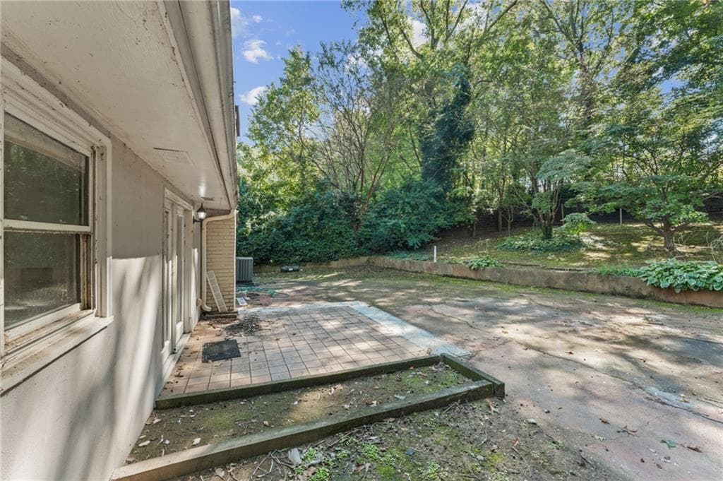 4 bedroom, 3 bathroom, 2,120 sq ft single family residence under contract at 1533 Wildwood Drive, Acworth, GA 30102 — photo 3