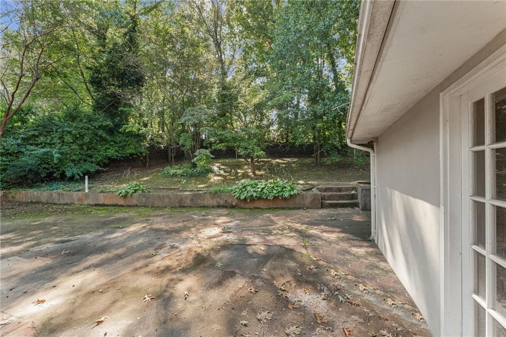 4 bedroom, 3 bathroom, 2,120 sq ft single family residence under contract at 1533 Wildwood Drive, Acworth, GA 30102 — photo 4