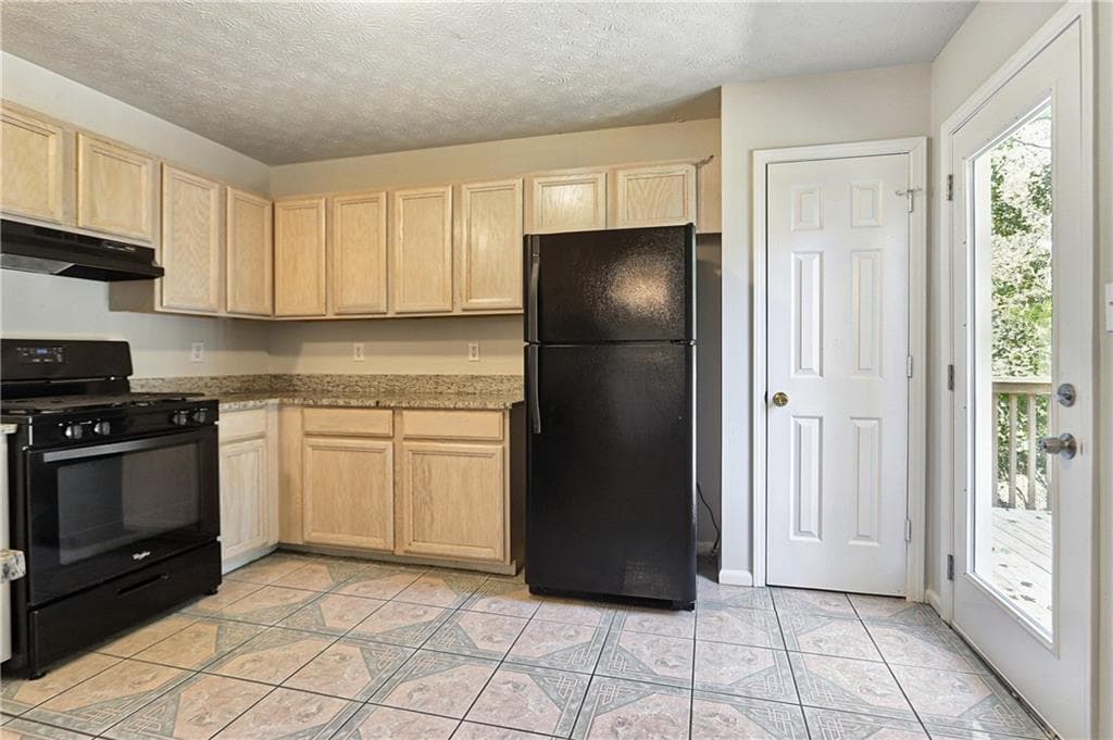 4 bedroom, 3 bathroom, 3,096 sq ft single family residence for sale at 285 Harvest Way, Hiram, GA 30141 — photo 9
