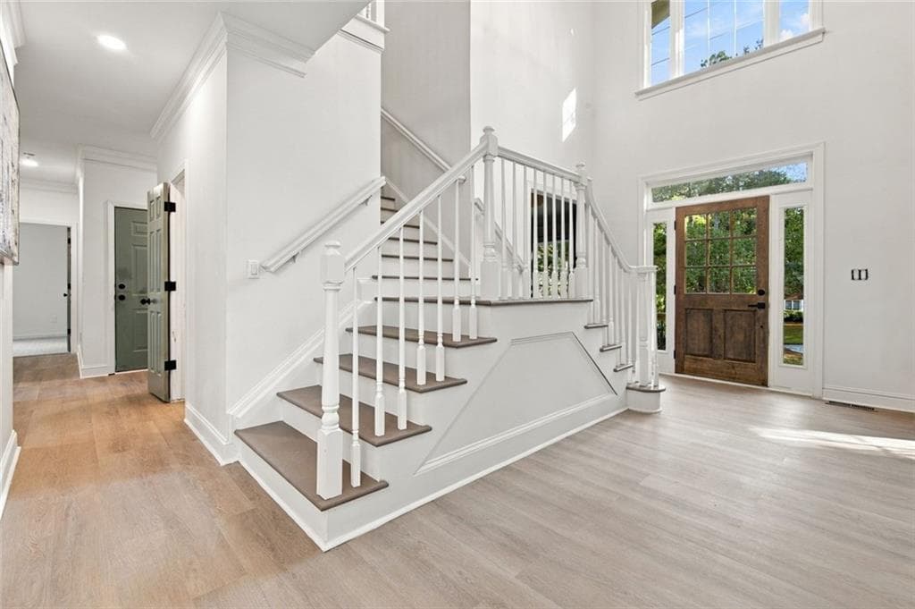 7 bedroom, 5 bathroom, 4,670 sq ft single family residence for sale at 100 Matthew Way, Fayetteville, GA 30214 — photo 4
