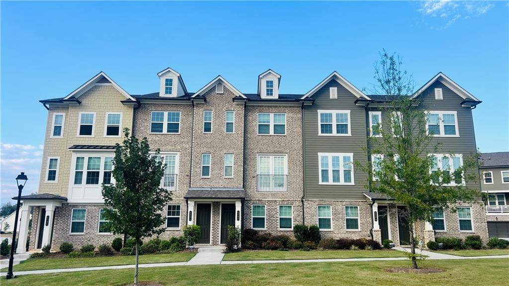 3 bedroom, 4 bathroom, 2,046 sq ft townhouse for sale at 4264 Baden Alley, Duluth, GA 30097 — photo 1 of 22