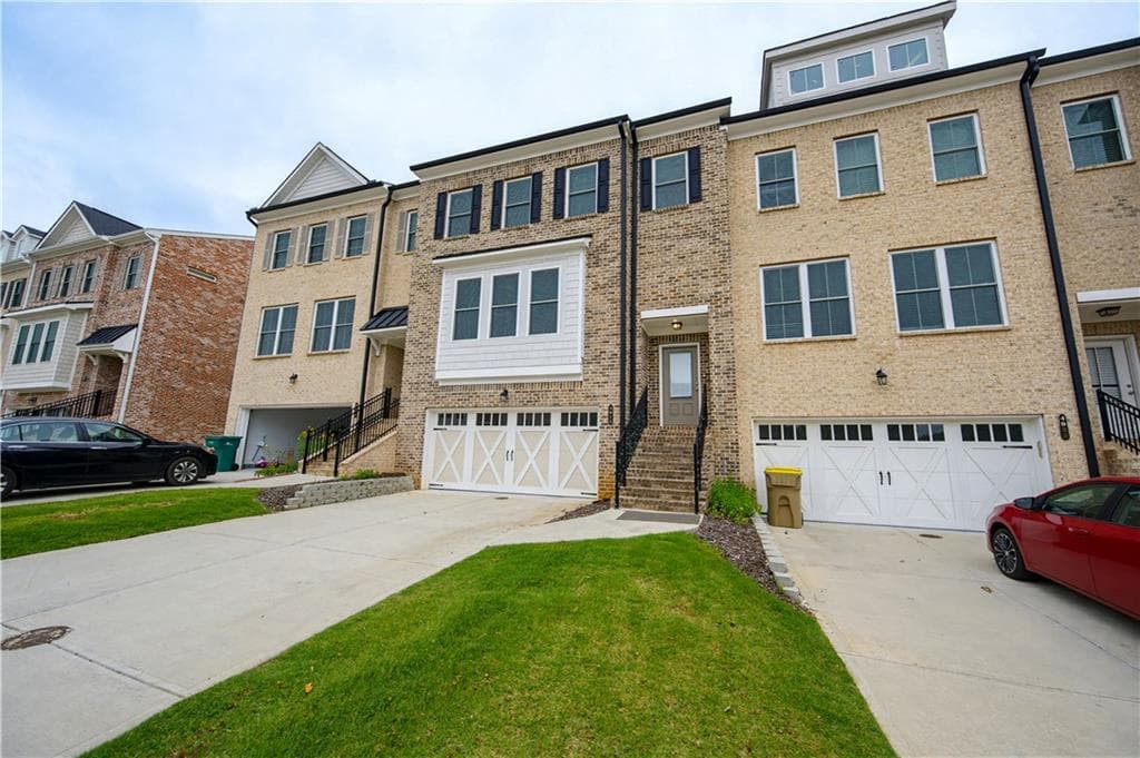 4 bedroom, 4 bathroom, 2,441 sq ft townhouse for sale at 4915 Wil Ray Lane, Cumming, GA 30040 — photo 3