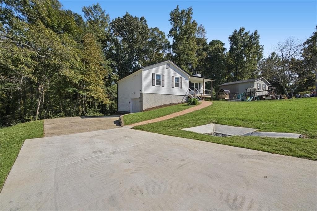4 bedroom, 2 bathroom, 1,811 sq ft single family residence for sale at 640 Valerie Cir, Hiram, GA 30141 — photo 3