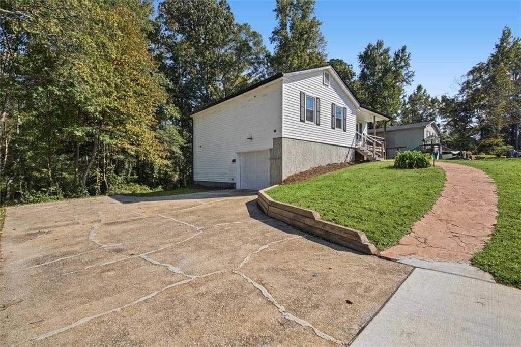 4 bedroom, 2 bathroom, 1,811 sq ft single family residence for sale at 640 Valerie Cir, Hiram, GA 30141 — photo 4