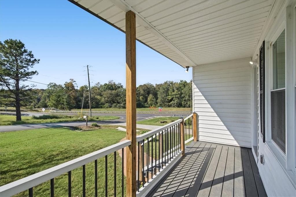 4 bedroom, 2 bathroom, 1,811 sq ft single family residence for sale at 640 Valerie Cir, Hiram, GA 30141 — photo 6