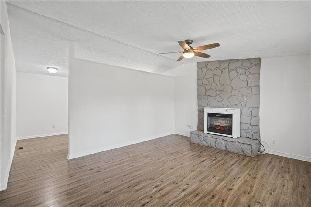 4 bedroom, 2 bathroom, 1,811 sq ft single family residence for sale at 640 Valerie Cir, Hiram, GA 30141 — photo 9
