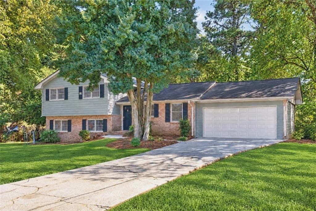 4 bedroom, 3 bathroom, 1,804 sq ft single family residence under contract at 196 Simonton Road, Lawrenceville, GA 30046 — photo 7