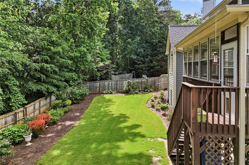 5 bedroom, 5 bathroom, 3,048 sq ft single family residence for sale at 715 Crescent Circle, Canton, GA 30115 — photo 7