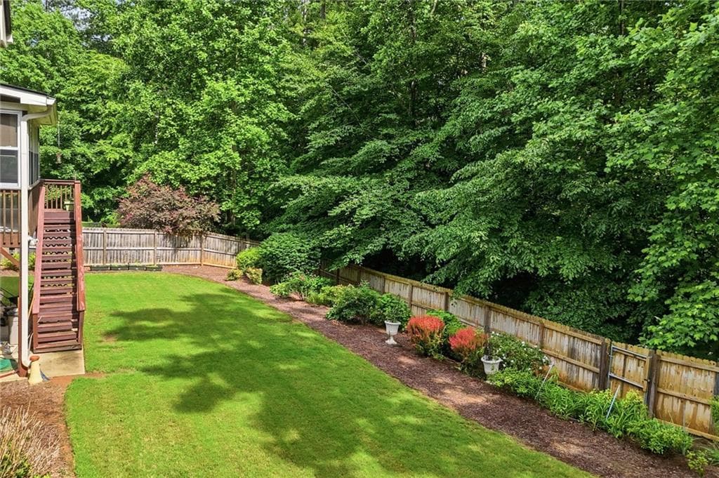 5 bedroom, 5 bathroom, 3,048 sq ft single family residence for sale at 715 Crescent Circle, Canton, GA 30115 — photo 8
