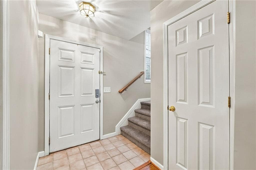 4 bedroom, 4 bathroom, 1,985 sq ft single family residence for rent at 538 Parkstone Lane, Woodstock, GA 30189 for $2,200 a month — photo 8