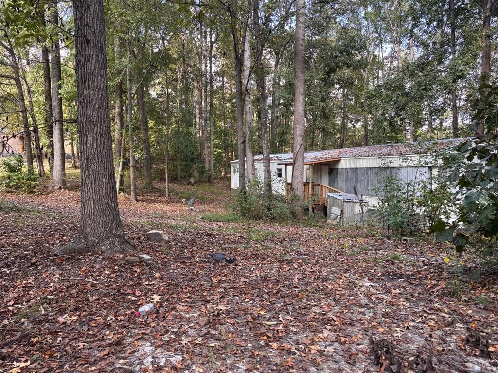 3 bedroom, 2 bathroom, 1,280 sq ft single family residence for sale at 12 Roberts Road, Whitesburg, GA 30185 — photo 6