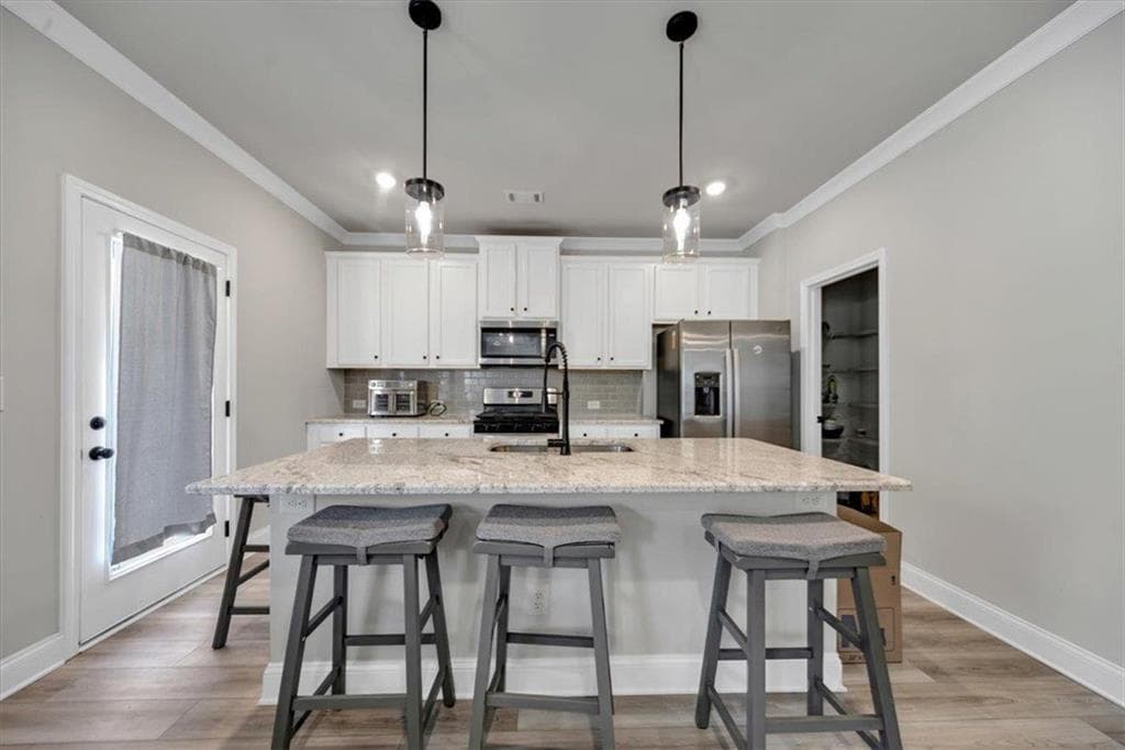 5 bedroom, 4 bathroom, 2,405 sq ft single family residence for rent at 126 Logan Pass Drive, Loganville, GA 30052 for $3,000 a month — photo 6