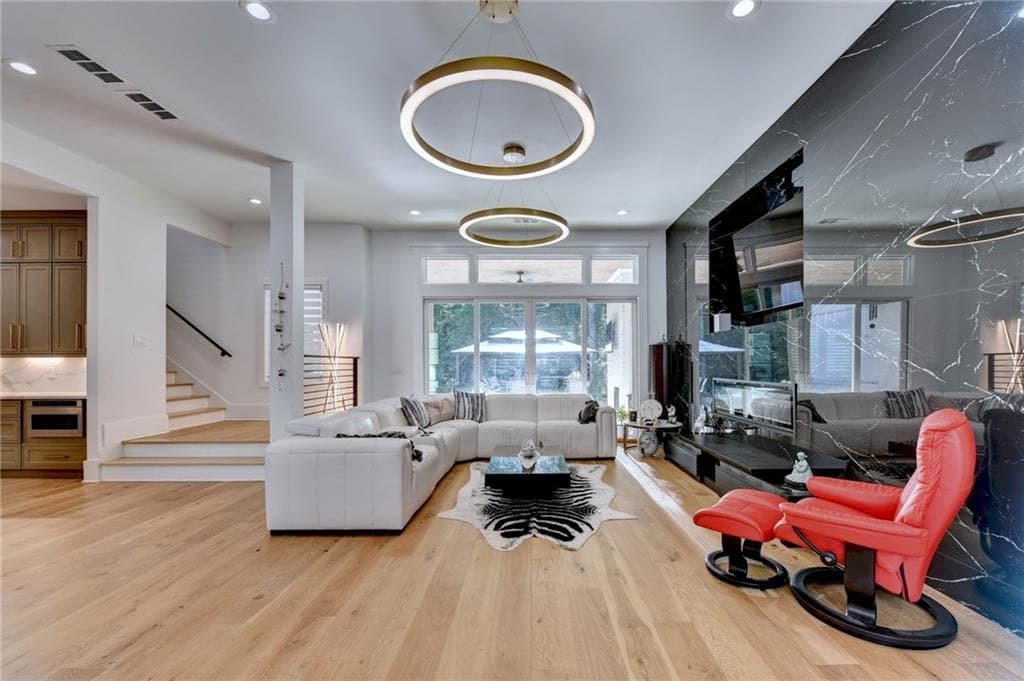 4 bedroom, 4 bathroom, 4,179 sq ft single family residence for sale at 1646 Thomas Drive, Hoschton, GA 30548 — photo 7