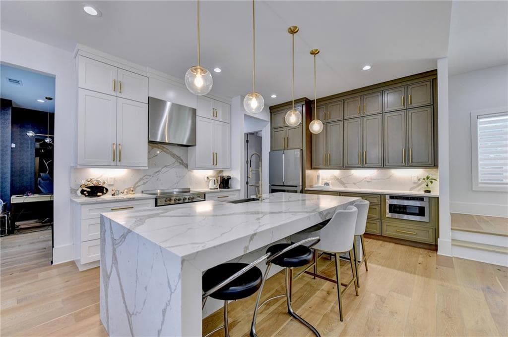 4 bedroom, 4 bathroom, 4,179 sq ft single family residence for sale at 1646 Thomas Drive, Hoschton, GA 30548 — photo 8