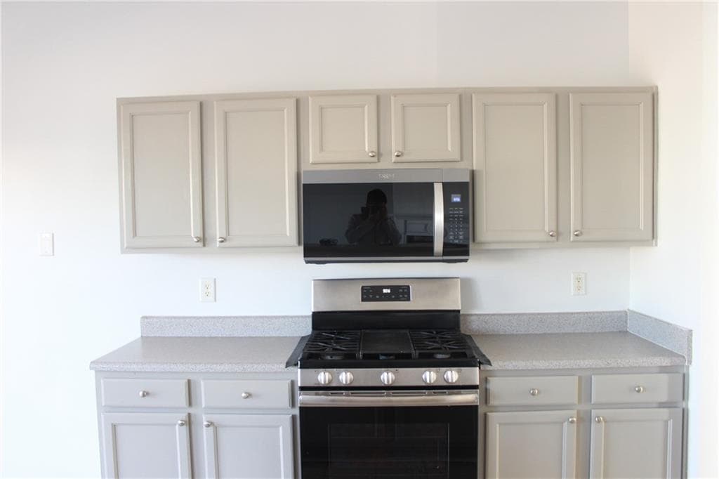 3 bedroom, 3 bathroom, 1,757 sq ft townhouse for rent at 3603 Beacon Ridge, Cumming, GA 30040 for $2,200 a month — photo 2