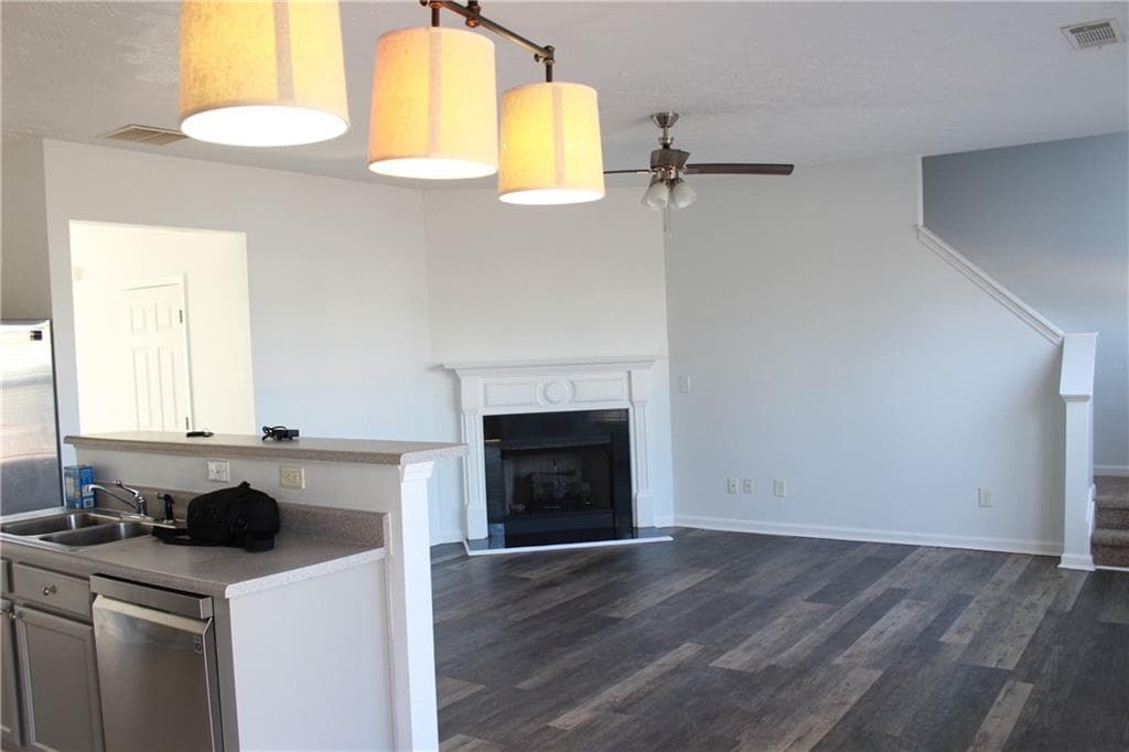 3 bedroom, 3 bathroom, 1,757 sq ft townhouse for rent at 3603 Beacon Ridge, Cumming, GA 30040 for $2,200 a month — photo 4