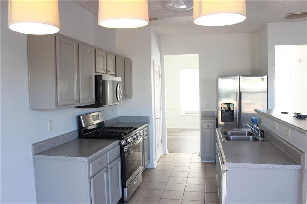 3 bedroom, 3 bathroom, 1,757 sq ft townhouse for rent at 3603 Beacon Ridge, Cumming, GA 30040 for $2,200 a month — photo 5