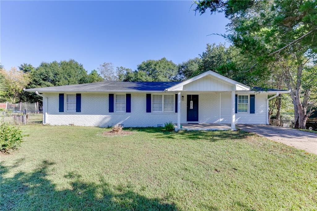 4 bedroom, 2 bathroom, 1,790 sq ft single family residence for sale at 217 Harvey Lokey Road, Bethlehem, GA 30620