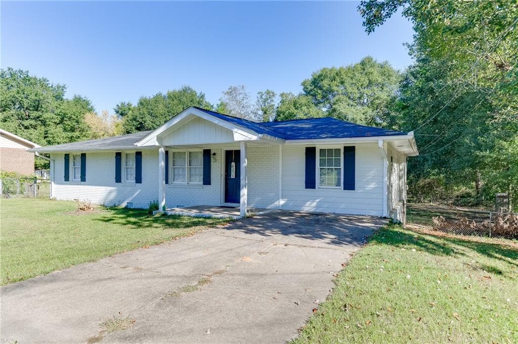 4 bedroom, 2 bathroom, 1,790 sq ft single family residence for sale at 217 Harvey Lokey Road, Bethlehem, GA 30620 — photo 2