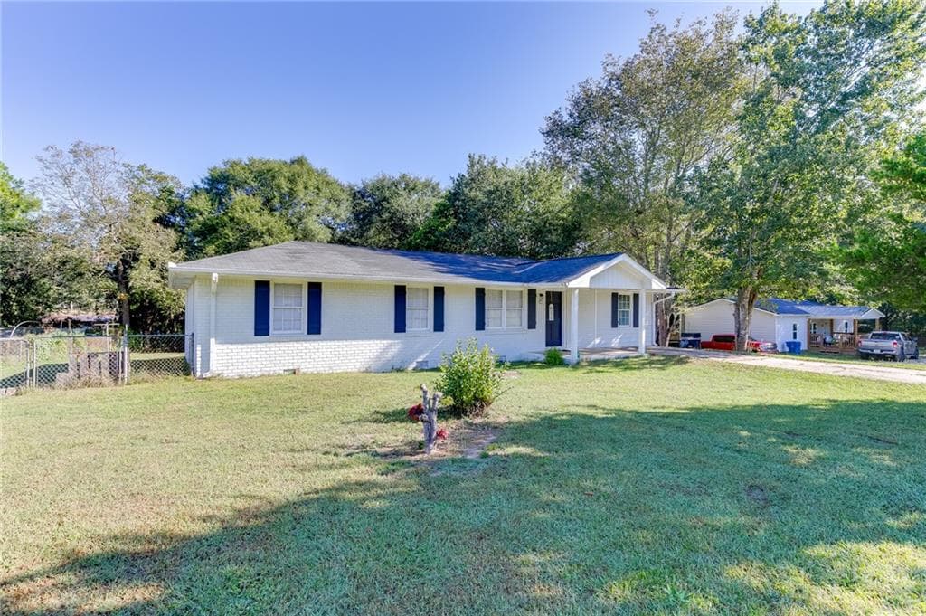 4 bedroom, 2 bathroom, 1,790 sq ft single family residence for sale at 217 Harvey Lokey Road, Bethlehem, GA 30620 — photo 3