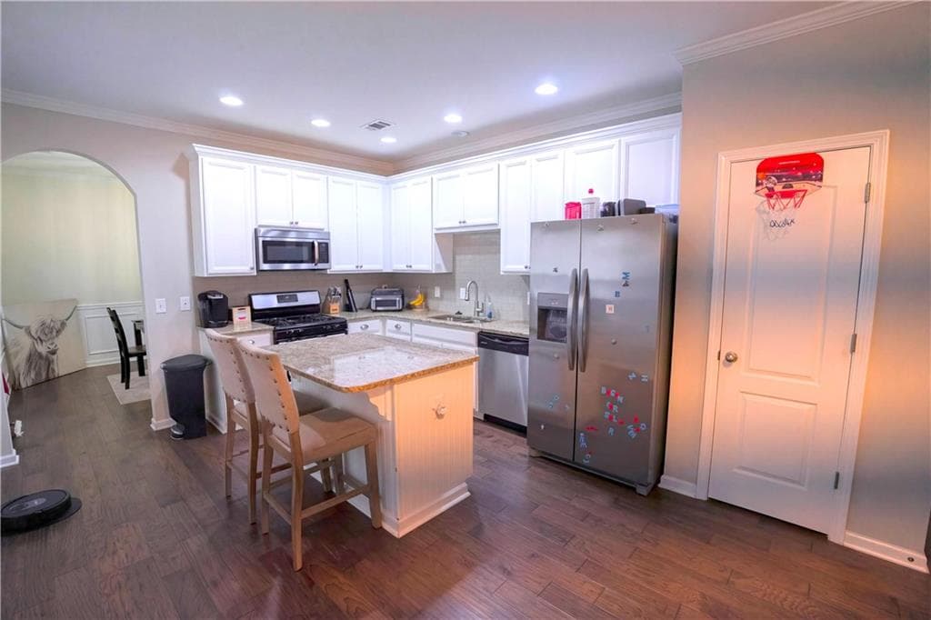 4 bedroom, 3 bathroom, 2,568 sq ft single family residence for sale at 17 Pillar Point, Newnan, GA 30265 — photo 7