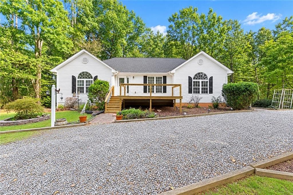 4 bedroom, 3 bathroom, 1,787 sq ft single family residence for sale at 6140 Henry Smith Road, Murrayville, GA 30564