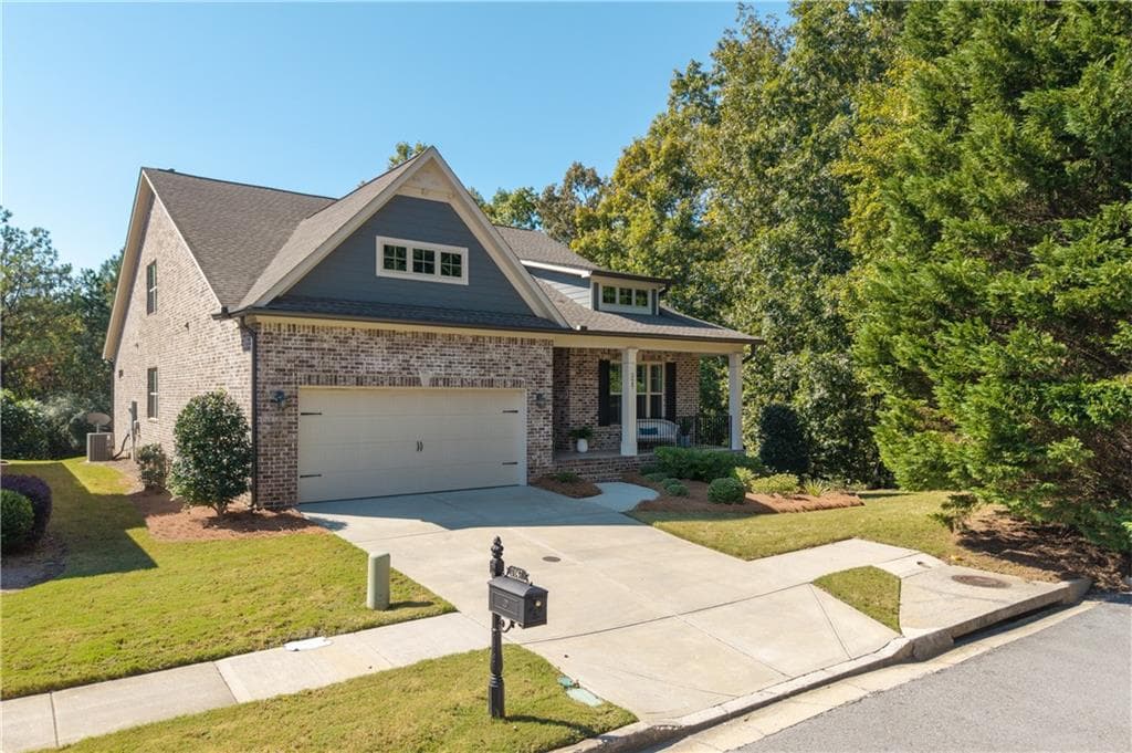 4 bedroom, 3 bathroom, 2,920 sq ft single family residence for sale at 2647 Bearcreek Place, Buford, GA 30519 — photo 2