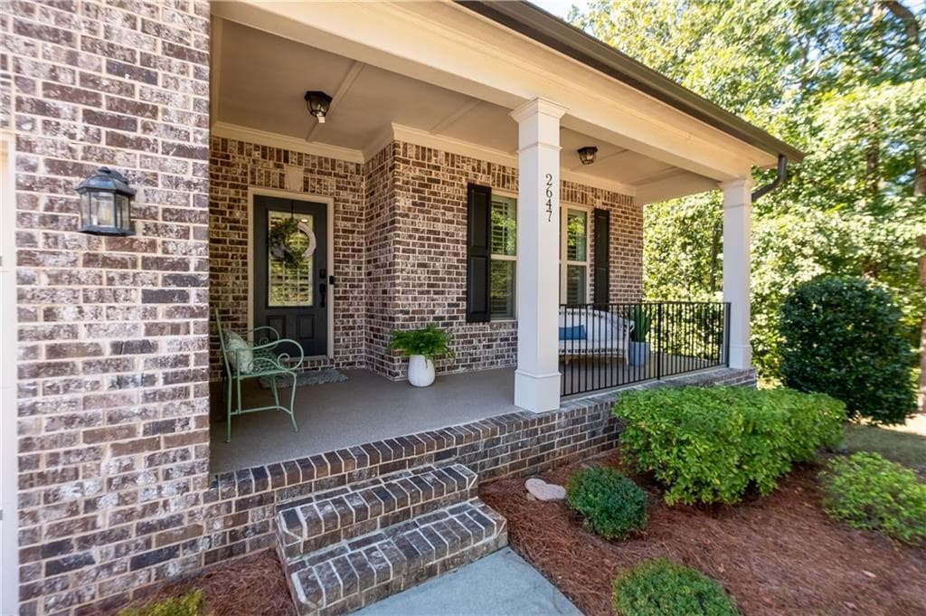 4 bedroom, 3 bathroom, 2,920 sq ft single family residence for sale at 2647 Bearcreek Place, Buford, GA 30519 — photo 4