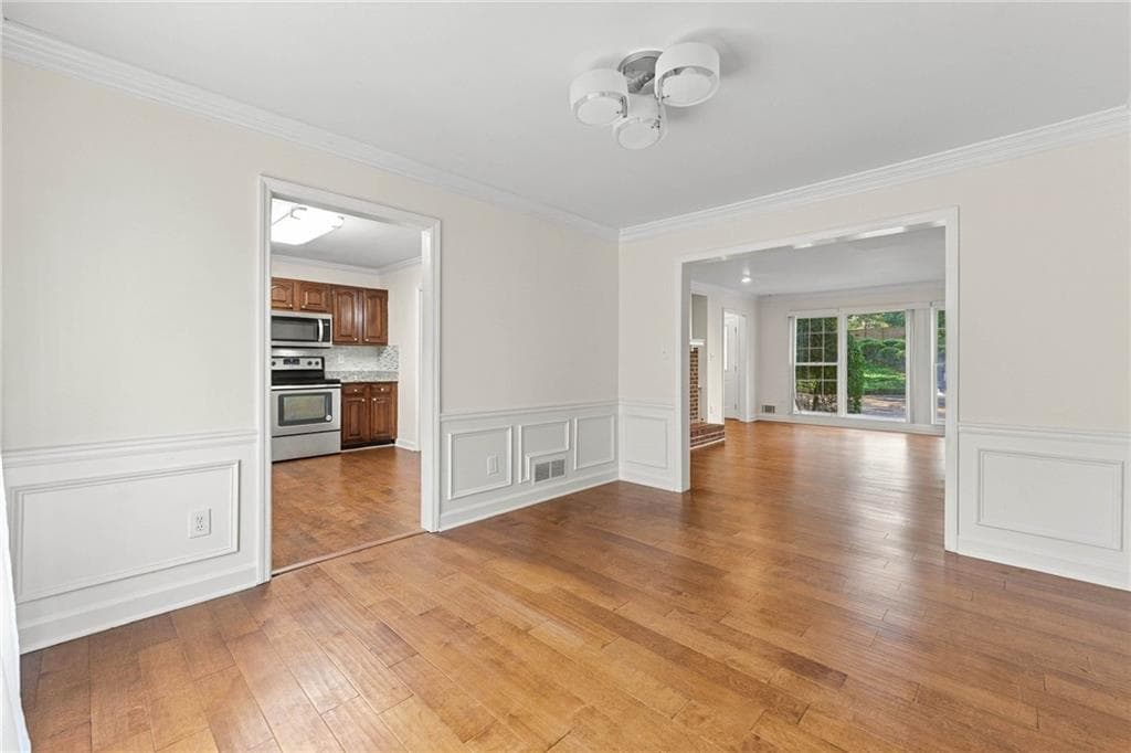 5 bedroom, 4 bathroom, 2,956 sq ft single family residence for rent at 2012 Falcon Glen Court, Alpharetta, GA 30022 for $2,850 a month — photo 4