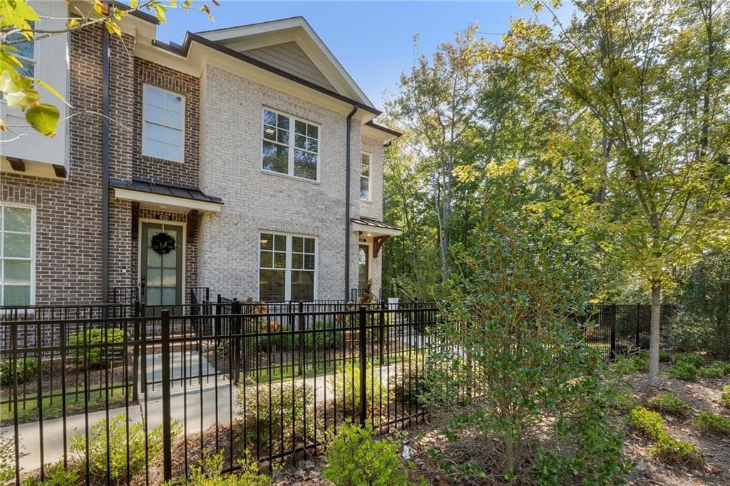 3 bedroom, 4 bathroom, 2,516 sq ft townhouse for sale at 632 Goldsmith Court 101, Johns Creek, GA 30022 — photo 3