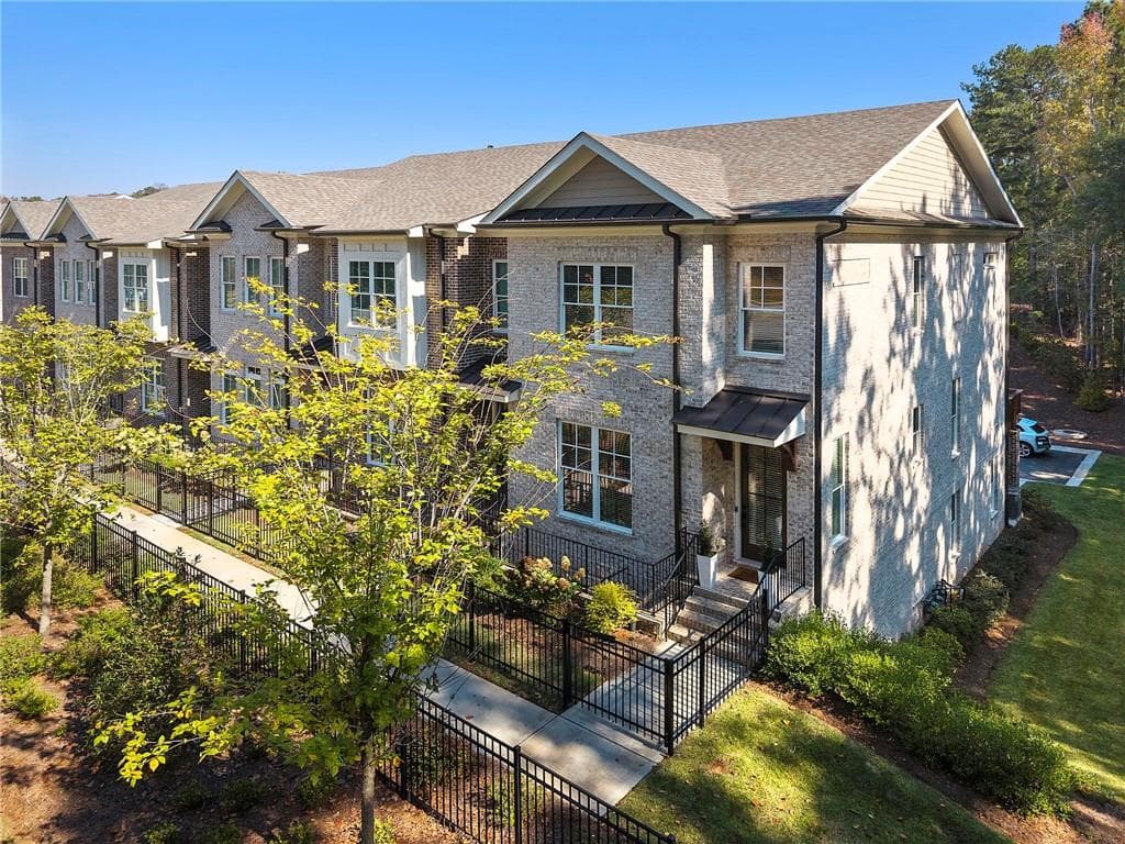 3 bedroom, 4 bathroom, 2,516 sq ft townhouse for sale at 632 Goldsmith Court 101, Johns Creek, GA 30022
