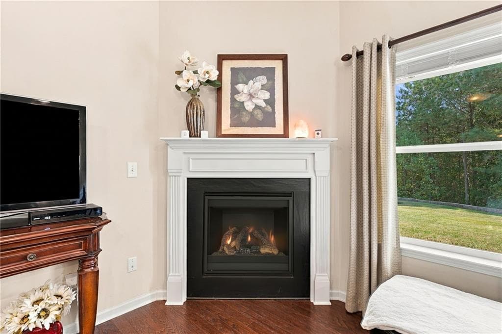 4 bedroom, 3 bathroom, 1,999 sq ft single family residence under contract at 402 Cherubs Smile, Canton, GA 30114 — photo 8