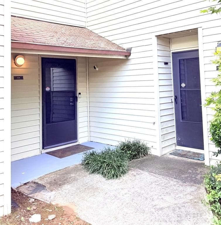 2 bedroom, 3 bathroom, 1,188 sq ft townhouse for sale at 1014 Country Court, Lawrenceville, GA 30044 — photo 3