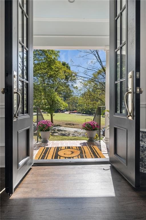 4 bedroom, 5 bathroom, 4,647 sq ft single family residence for sale at 1024 Club Commons Circle, Atlanta, GA 30319 — photo 2