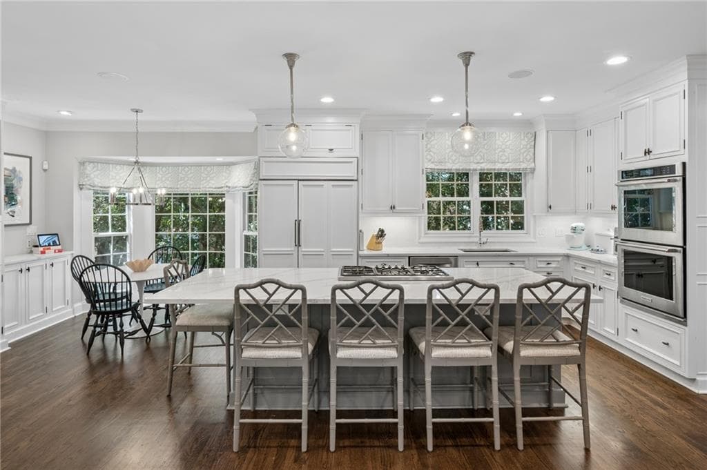 4 bedroom, 5 bathroom, 4,647 sq ft single family residence for sale at 1024 Club Commons Circle, Atlanta, GA 30319 — photo 10