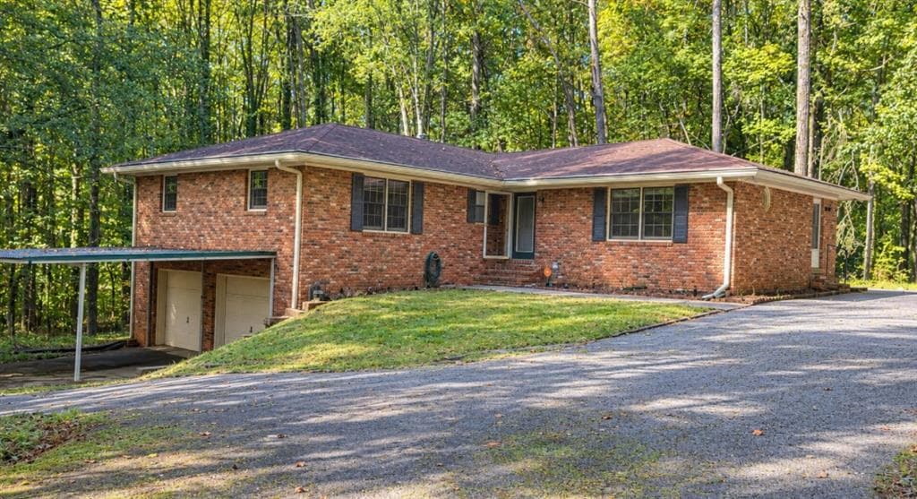 3 bedroom, 3 bathroom, 2,841 sq ft single family residence for sale at 6464 Westerly Way, Douglasville, GA 30135 — photo 1 of 16