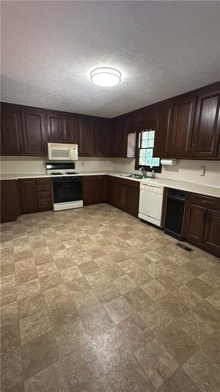 3 bedroom, 3 bathroom, 2,841 sq ft single family residence for sale at 6464 Westerly Way, Douglasville, GA 30135 — photo 8