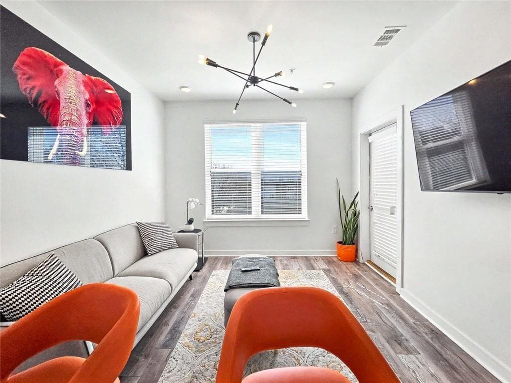 1 bedroom, 1 bathroom, 657 sq ft condominium for rent at 525 Parkway Drive 404, Atlanta, GA 30308 for $2,200 a month — photo 8