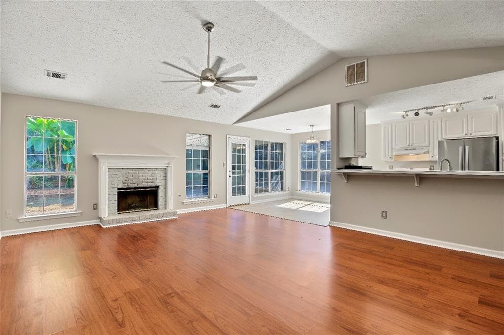 3 bedroom, 2 bathroom, 1,334 sq ft single family residence for sale at 110 Marians Way, Hampton, GA 30228 — photo 2
