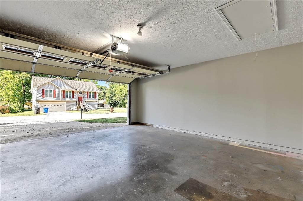 3 bedroom, 2 bathroom, 1,334 sq ft single family residence for sale at 110 Marians Way, Hampton, GA 30228 — photo 7