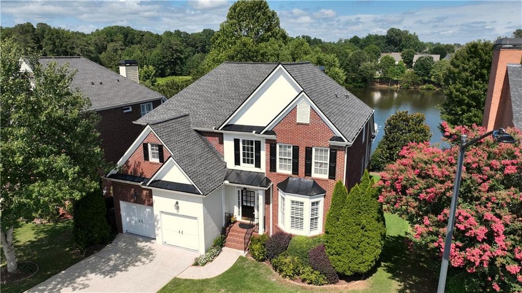 6 bedroom, 5 bathroom, 5,177 sq ft single family residence for rent at 12972 Waterside Drive, Alpharetta, GA 30004 for $5,600 a month — photo 3